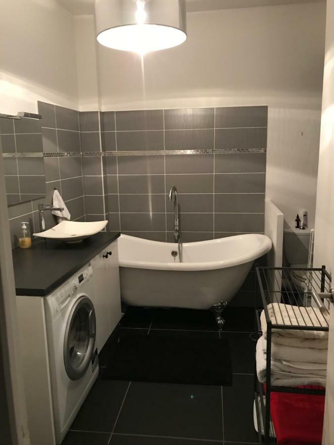 The Charming Trocadero Eiffel Tower Bed & Breakfast Paris